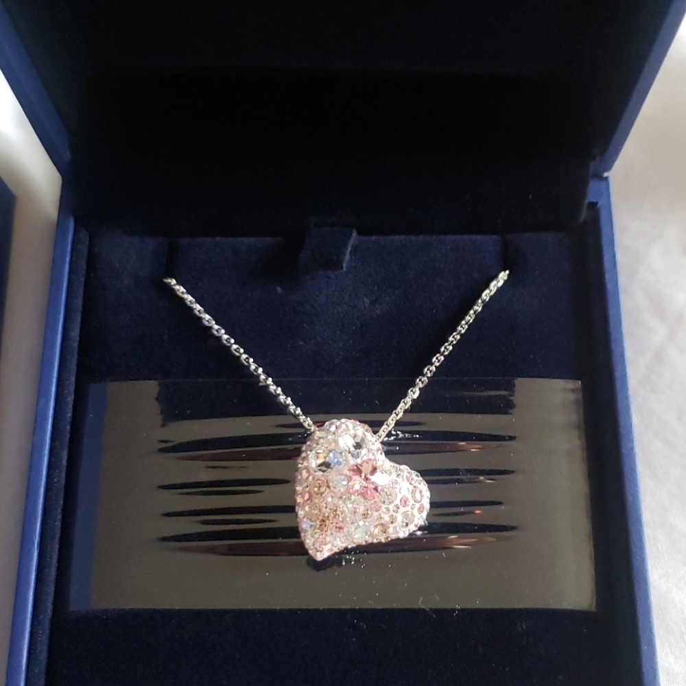Necklace - Picture 2 of 2